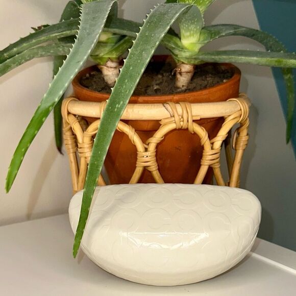 Coach White Oversized Hard Shell Embossed Signature C Glasses Sunglasses Case - Picture 3 of 9